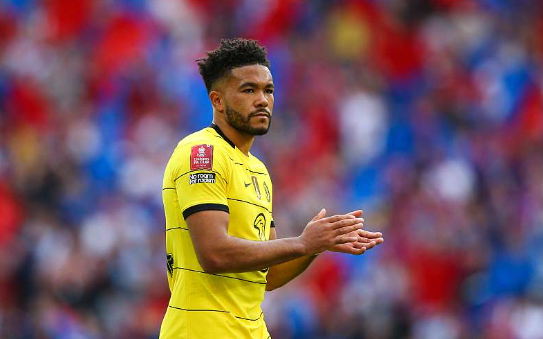 英超第10轮切尔西客胜热刺：双后腰配置背后的战术考量与球员表