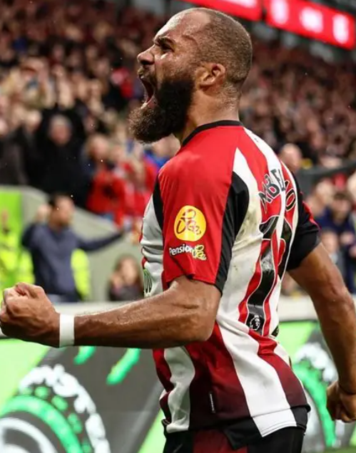 姆伯莫访谈：转会适应、自我成长与曼联雄心